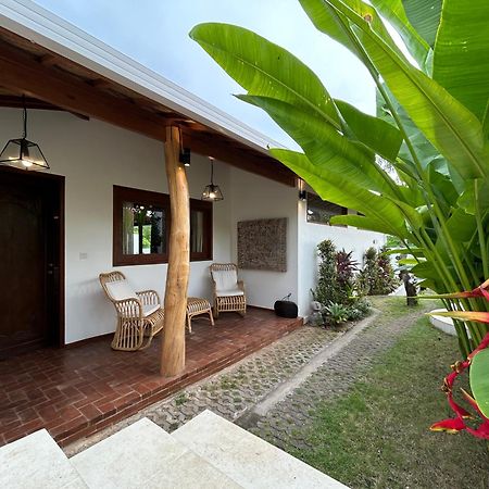 La Kreyiol Bed & Breakfast Uluwatu  Exterior photo