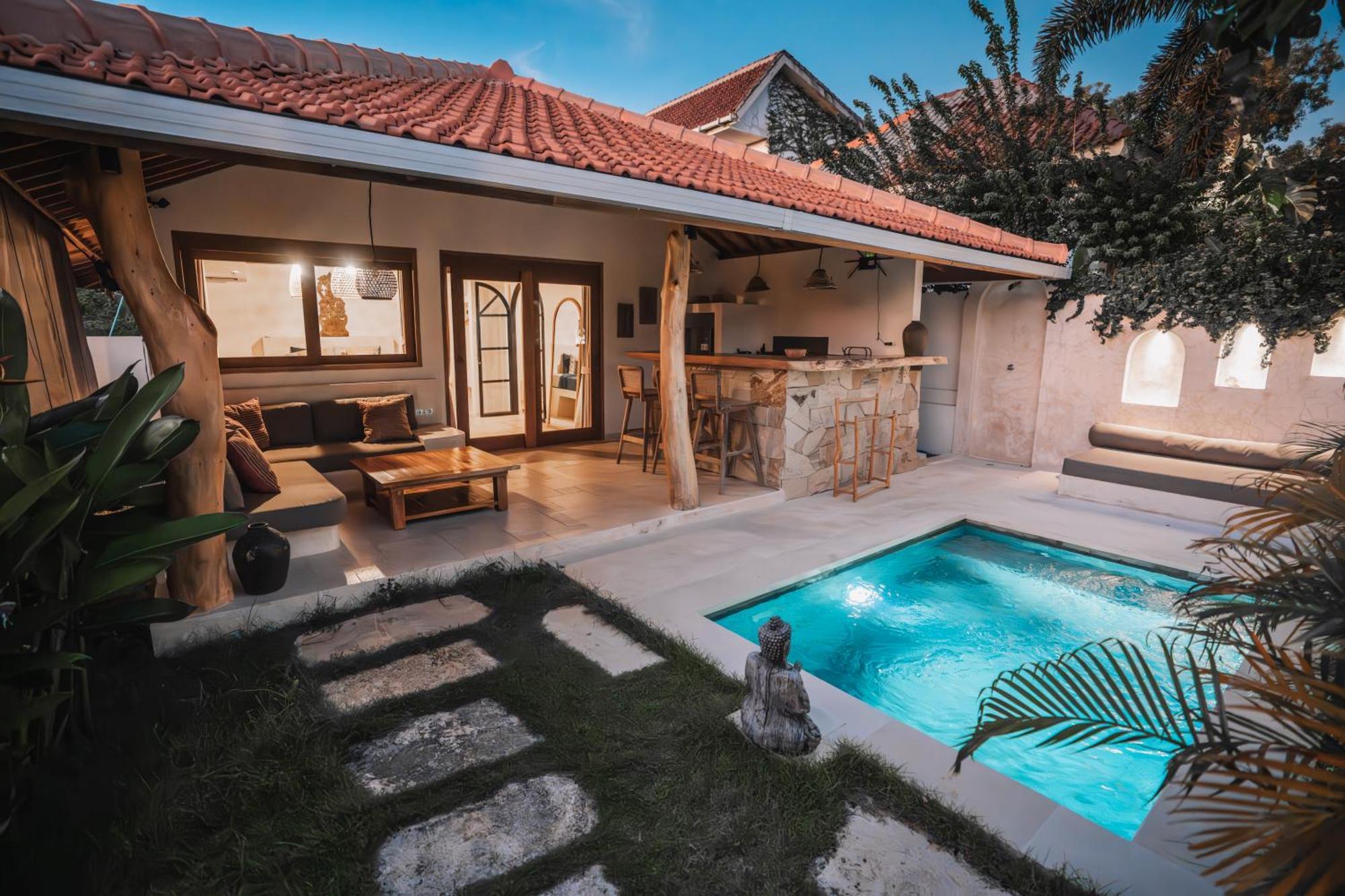 La Kreyiol Bed & Breakfast Uluwatu  Exterior photo