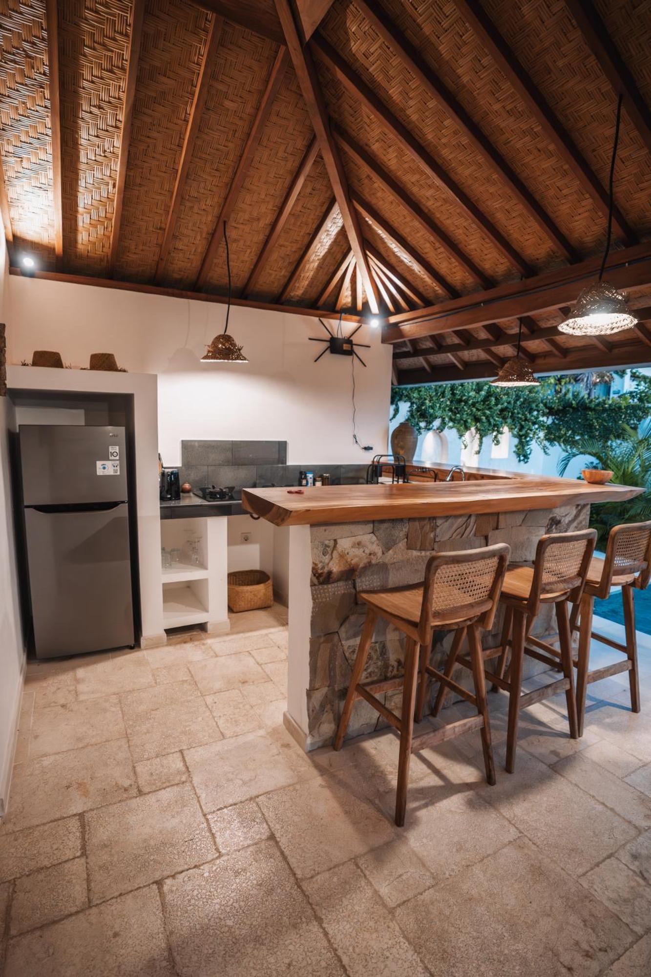 La Kreyiol Bed & Breakfast Uluwatu  Exterior photo