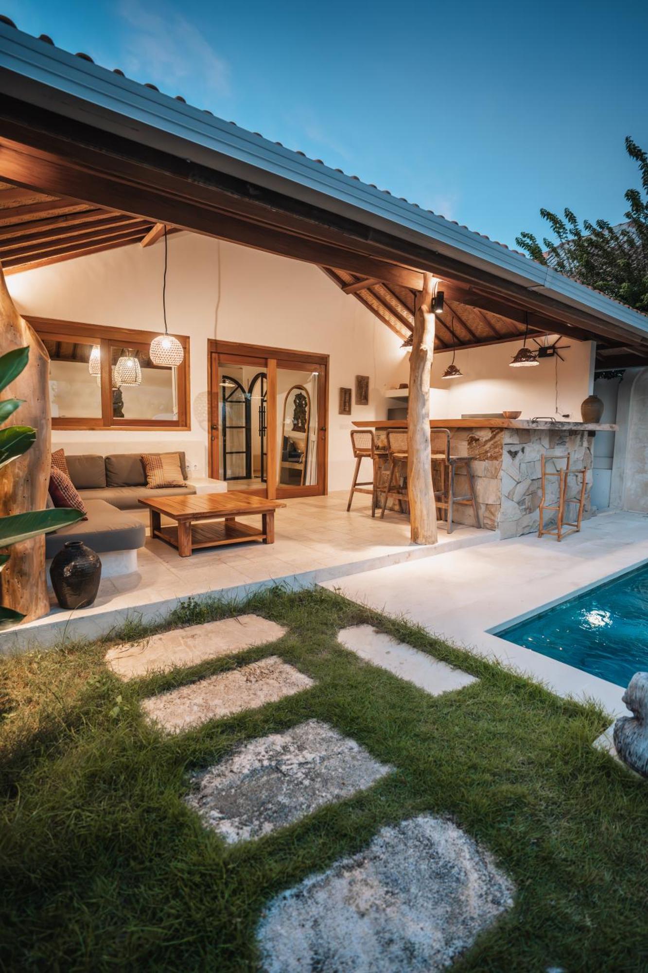 La Kreyiol Bed & Breakfast Uluwatu  Exterior photo