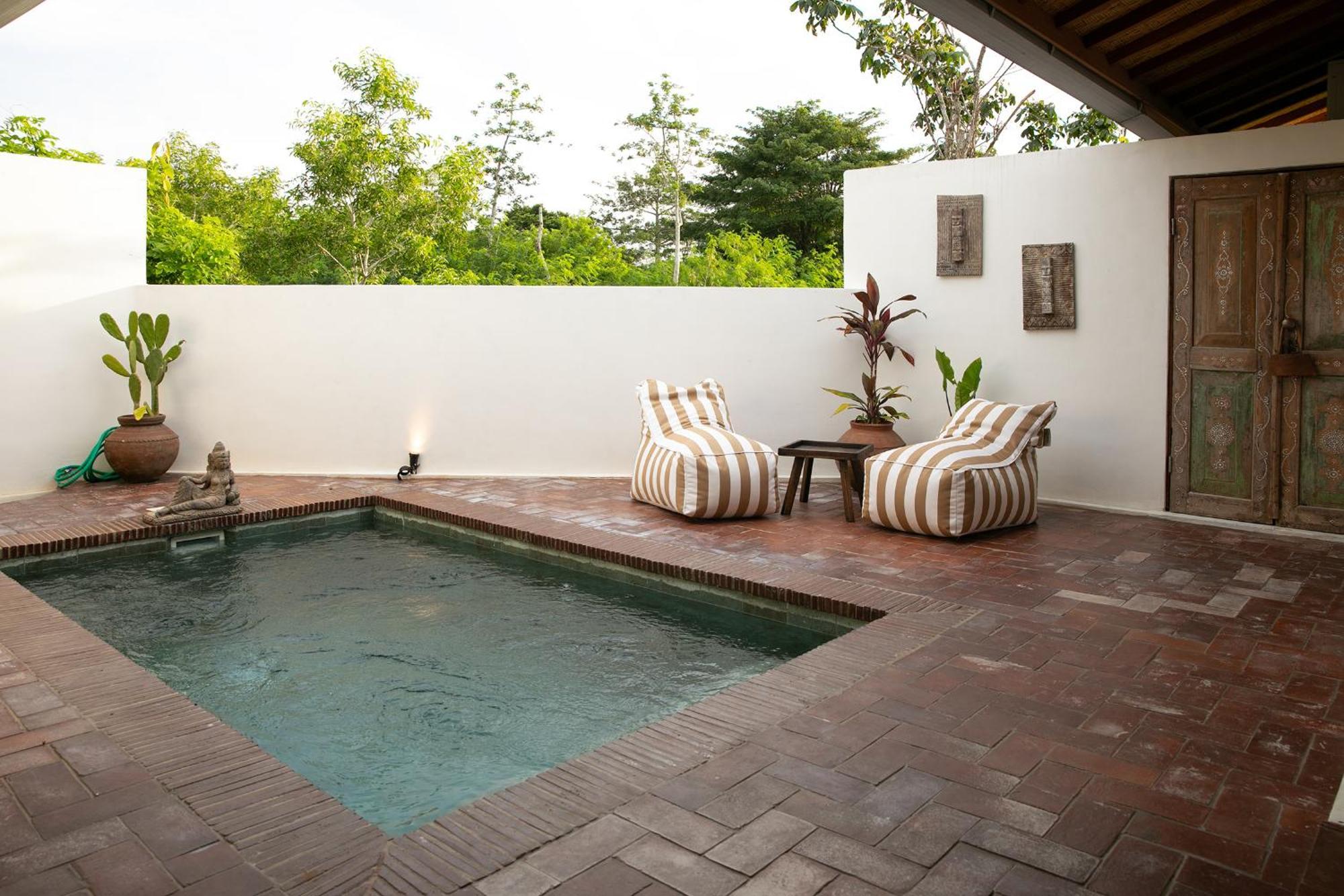 La Kreyiol Bed & Breakfast Uluwatu  Exterior photo