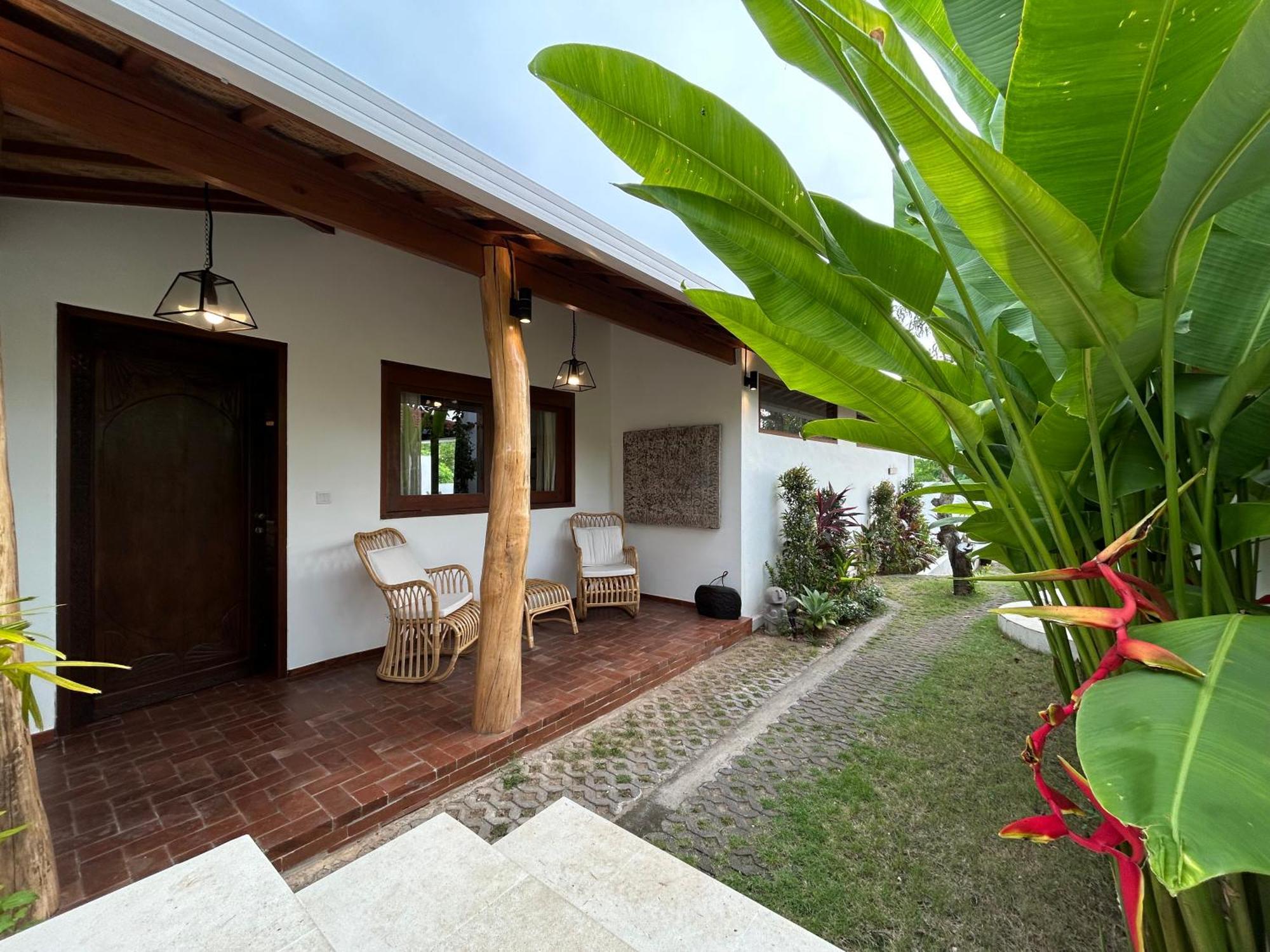 La Kreyiol Bed & Breakfast Uluwatu  Exterior photo